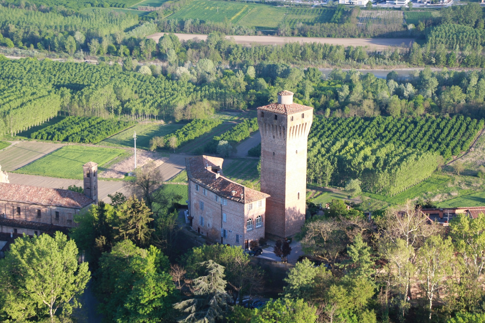 golf and wine holidays in Piedmont Italy